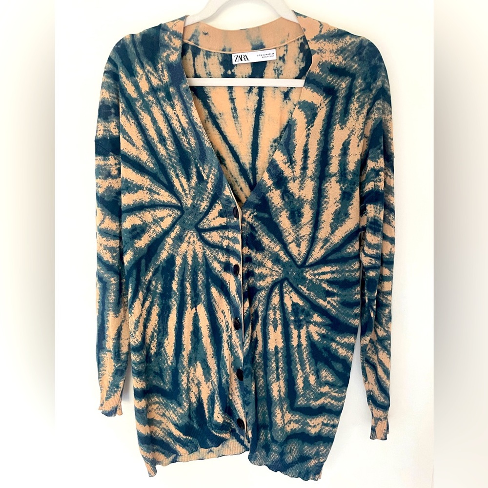 Zara women’s button down sweater/shirt